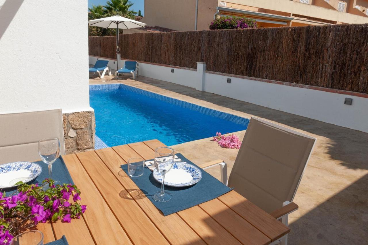 Laia Villa L'Escala Exterior photo